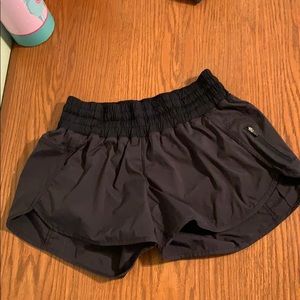 Black lululemon tracker II shorts size 10